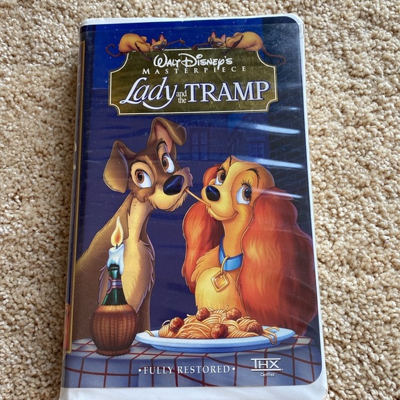 Six VHS Classic Disney Movies - Picture 6 of 7